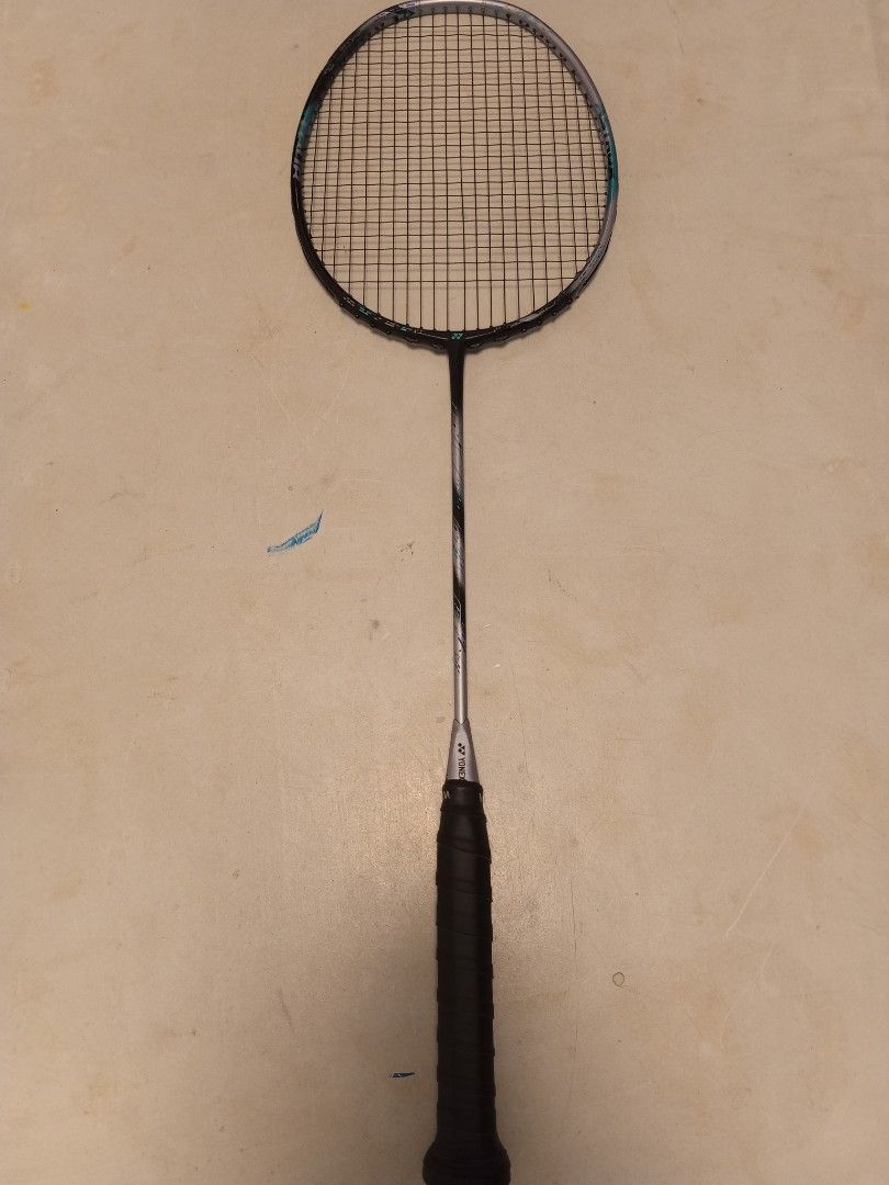 Yonex Astrox 88D Tour Badminton Racket (Category: Racket and Ball Sports) located in Manila. Submitted by zacchaeus_14 (Listing ID 1469885612, Image 3). Description: - Model: Yonex Astrox 88D Tour - Specs: 4U weight, G5 grip size, strung up to 28 lbs tension -exbolt 65 26lbs string tension.