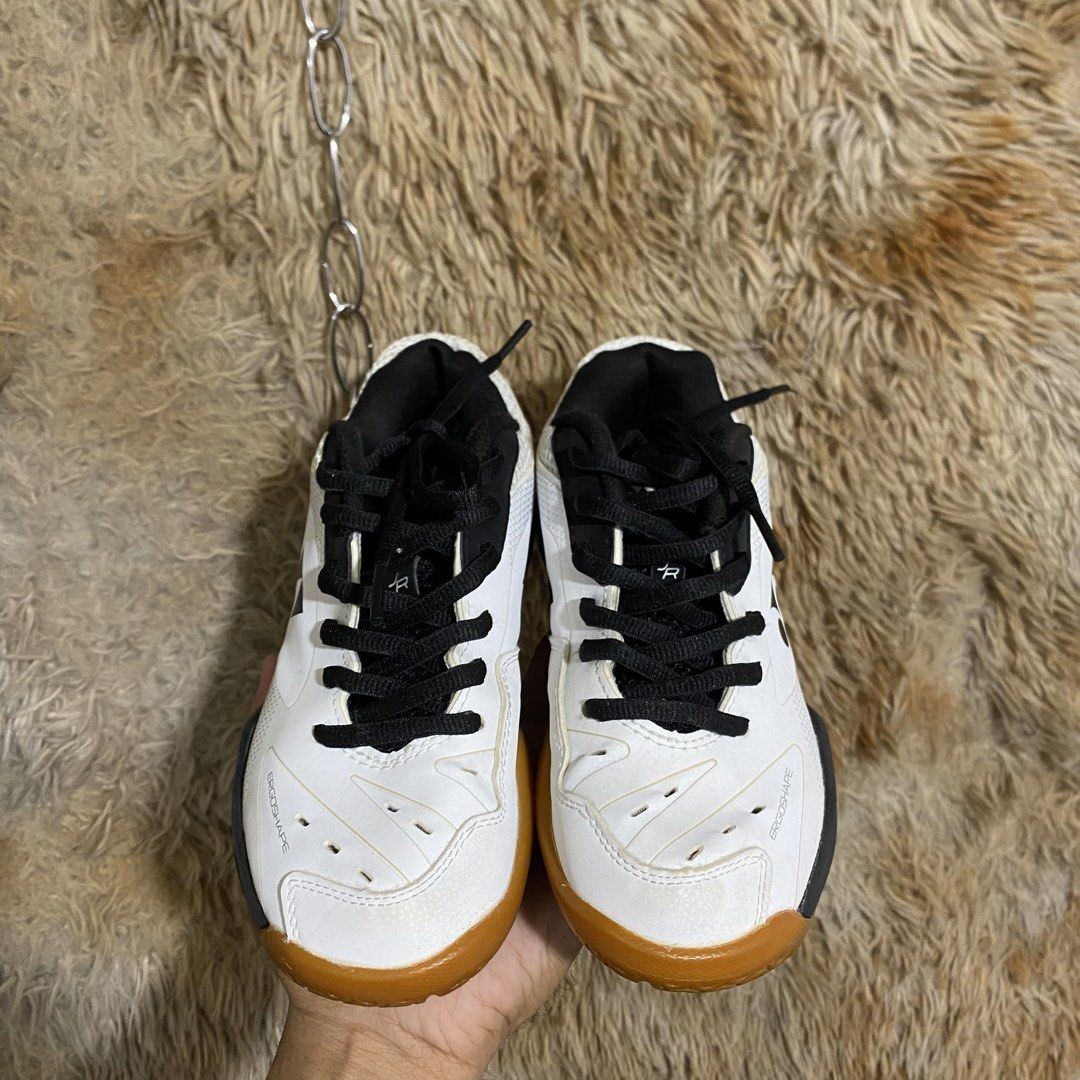 Yonex Power Cushion 65 (Category: Sneakers) located in Butuan. Submitted by thriftingz143 (Listing ID 1469899809, Image 3). Description: excellent condition size 36 Euro size 4 US.