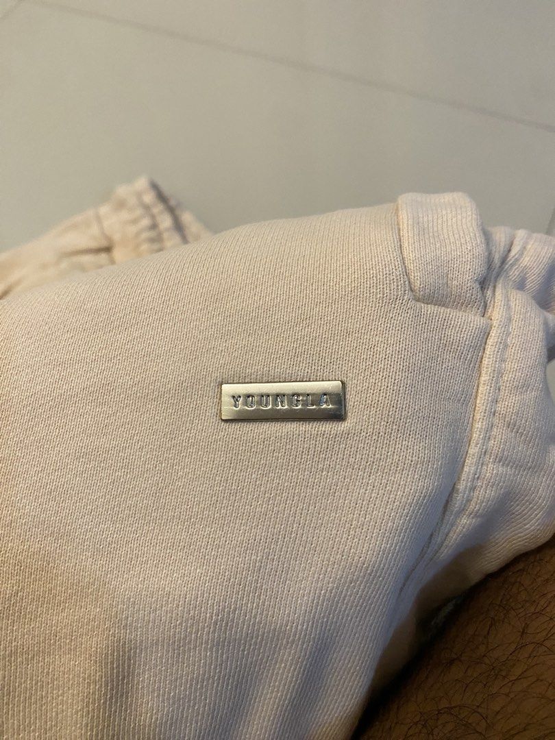 YOUNGLA 209 metal collection (Category: Activewear) located in Cavite. Submitted by gedom (Listing ID 1469764454, Image 3). Description: YOUNGLA 209 METAL COLLECTION Size medium 14w stretch / 40L Excellent condition Issue pin hole / still presentable 650 Dasma cavite.