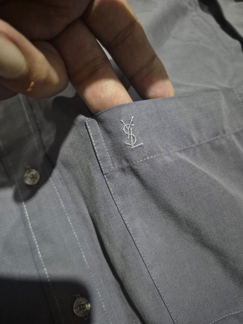 YSL LS (Category: Luxury Apparel) located in Tacloban City. Submitted by pascore (Listing ID 1469936685, Image 2). Description: L28W20.