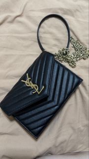 (Category: ) located in . Submitted by g23_closet (Listing ID 1469883126, Image 1). Description: .