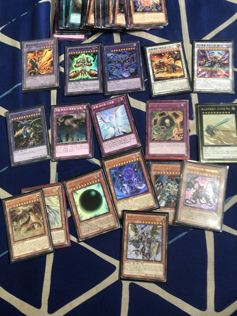 YugiOh korean 80pcs lot set bundle (Category: Card Packs) located in Quezon City. Submitted by markgolveo (Listing ID 1469782905, Image 3). Description: YugiOh korean 80pcs lot set bundle 80 pcs in total 22pcs shiny cards with sleeve cover 58 pcs non shiny Cards has visible signs of usage Some cards has signs of heavy wears.