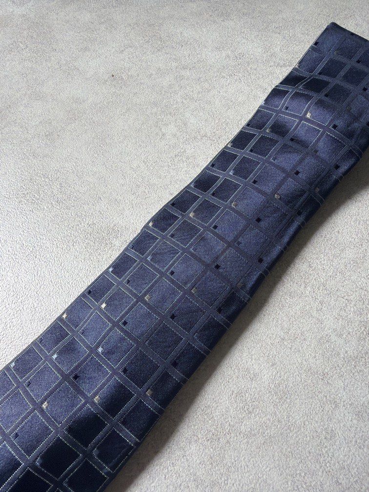 Yuki Toril Japanese Necktie (Category: Ties) located in Pasig City. Submitted by chamoisee (Listing ID 1469797978, Image 2). Description: Yuki Toril Japanese Necktie.