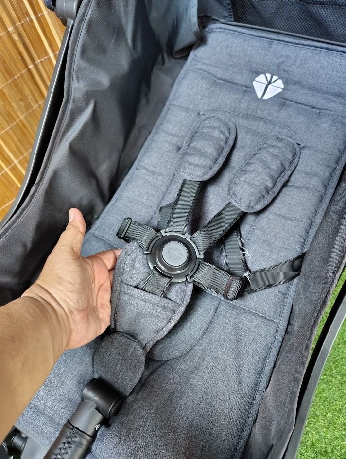 Y-UP GENIE COMPACT STROLLER (Category: Strollers) located in Dasmarinas. Submitted by k3japanstoreph (Listing ID 1469920504, Image 3). Description: Y-UP GENIE COMPACT STROLLER Looking for a compact, travel-friendly stroller for everyday outings and family trips? The Y-UP Genie is designed for convenient folding, easy handling, and compact storage. FEATURES • Design: Compact and travel-friendly • Canopy: Extendable canopy with UV protection and vi