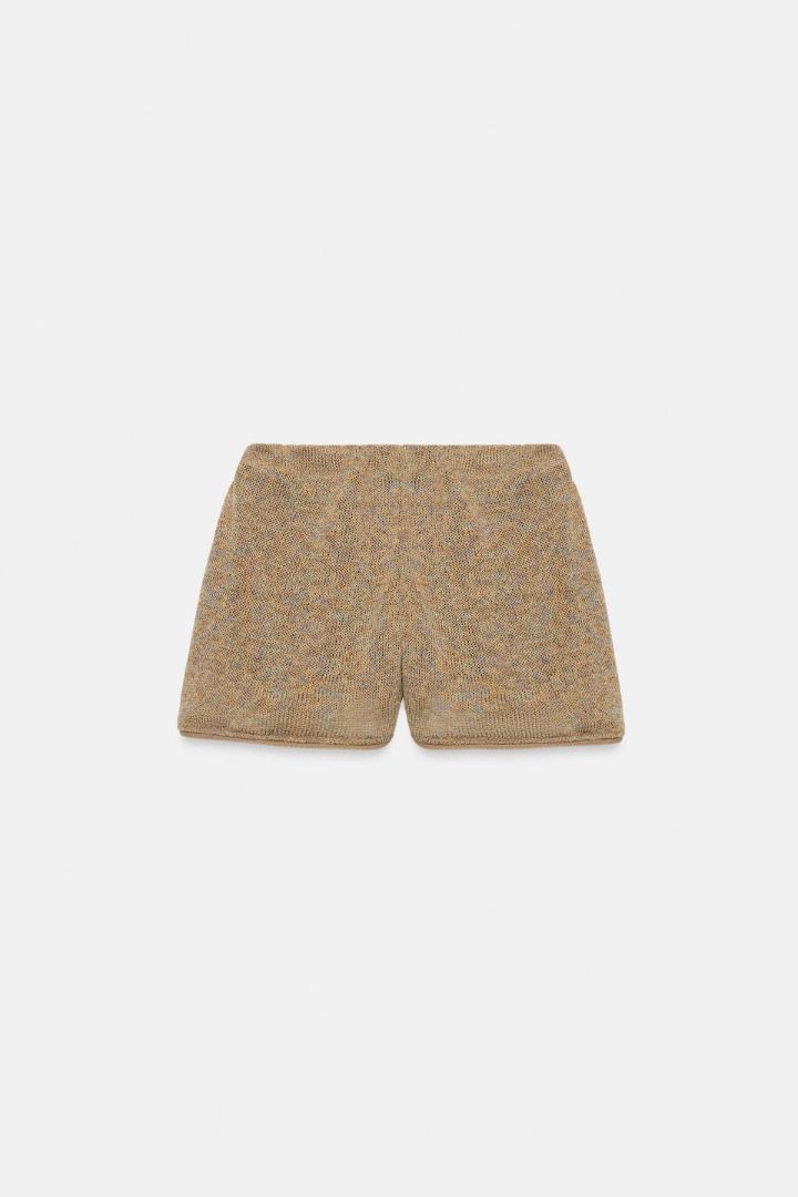 Zara Beige Rustic Shorts (Category: Shorts) located in Manila. Submitted by loverose7 (Listing ID 1469854190, Image 2). Description: ✨ Brand New✨ 💃 Size: S 🤎 Color: Beige 👗 Brand: Zara.