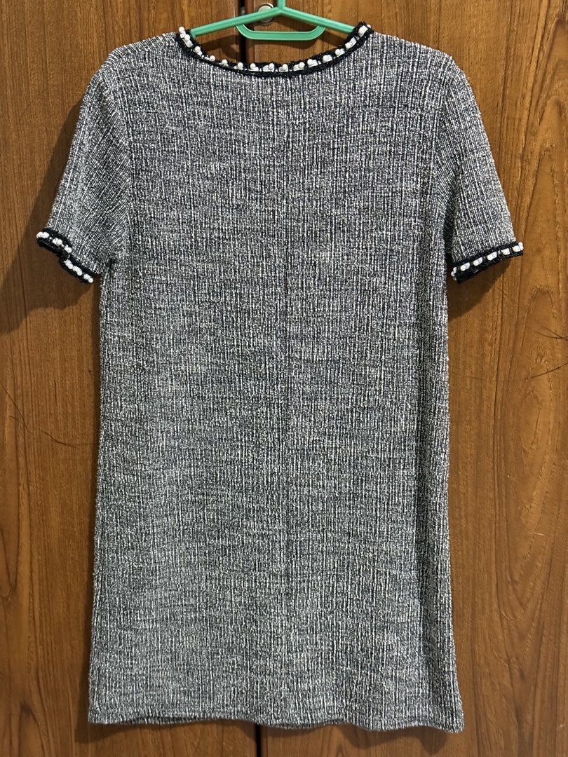 Zara dress (Category: Dresses) located in Adams. Submitted by adrchive (Listing ID 1469881091, Image 3). Description: - worn 3 times lang Rfs: not my style anymore.