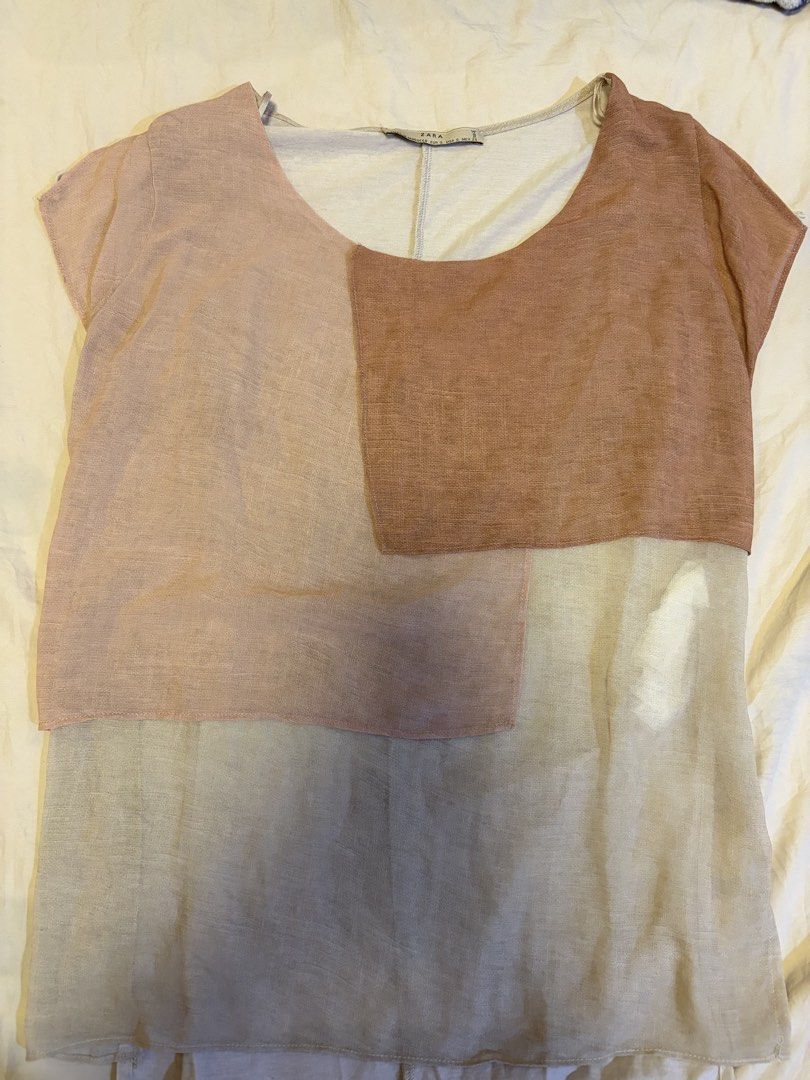 Zara Geometric block unique top small (Category: Blouses) located in Manila. Submitted by chandleria (Listing ID 1469944888, Image 1). Description: very uniqle zara soft top.