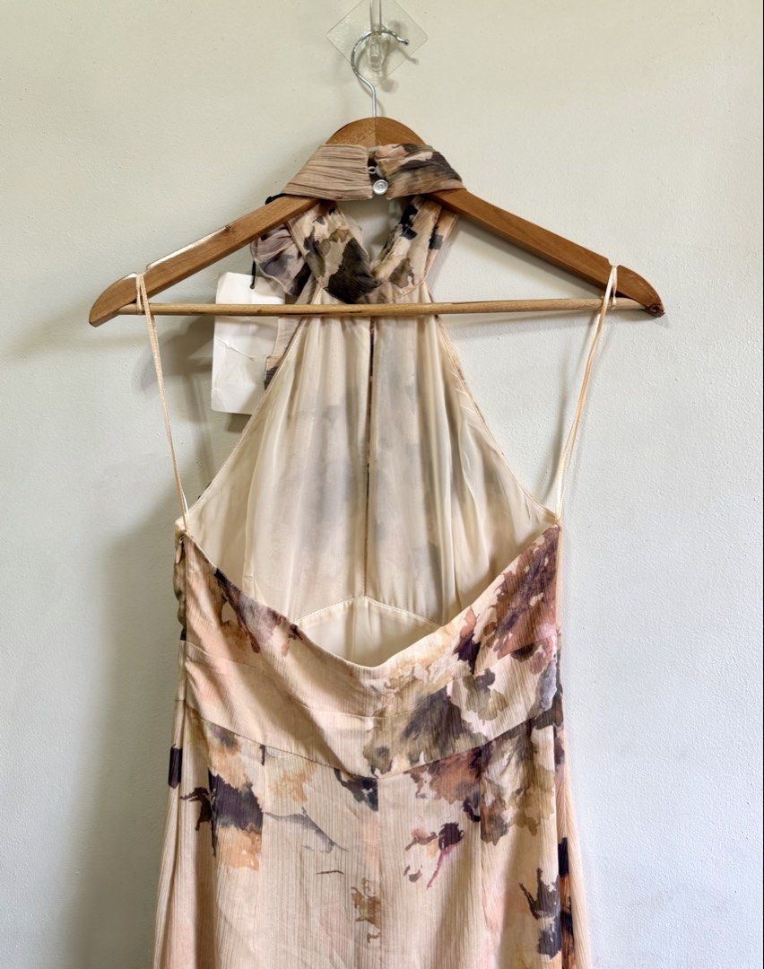 Zara halter event dress (Category: Dresses) located in Tarlac. Submitted by giannisdeclutters4106 (Listing ID 1469769121, Image 3). Description: Brand new with tag Xs-small Waist size: 26-27” .