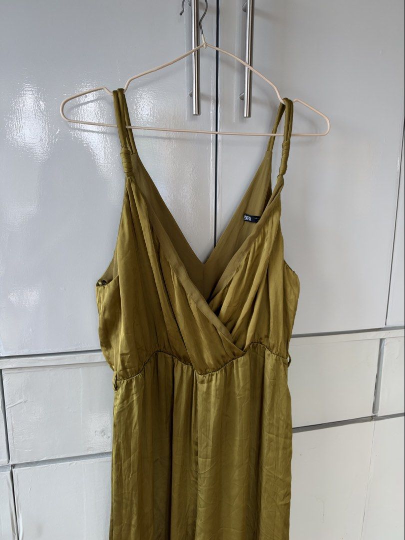 Zara jumpsuit (Category: Jumpsuits) located in Tarlac. Submitted by kryssch (Listing ID 1469765755, Image 2). Description: Bwot Zara jumpsuit in size S 650 only without belt .