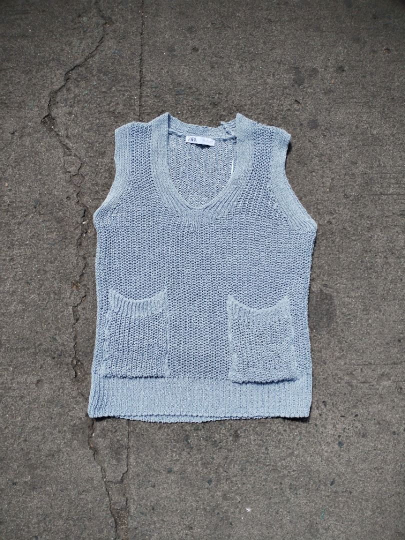 Zara Open Knit Blue Sweater Vest (Category: Longsleeves) located in Cavite. Submitted by benta.ni.jm (Listing ID 1469891950, Image 1). Description: Size: S Dimensions: 18 x 22 Condition: 10/10 Color Rate: 10/10 Issue: 📩📩📩.