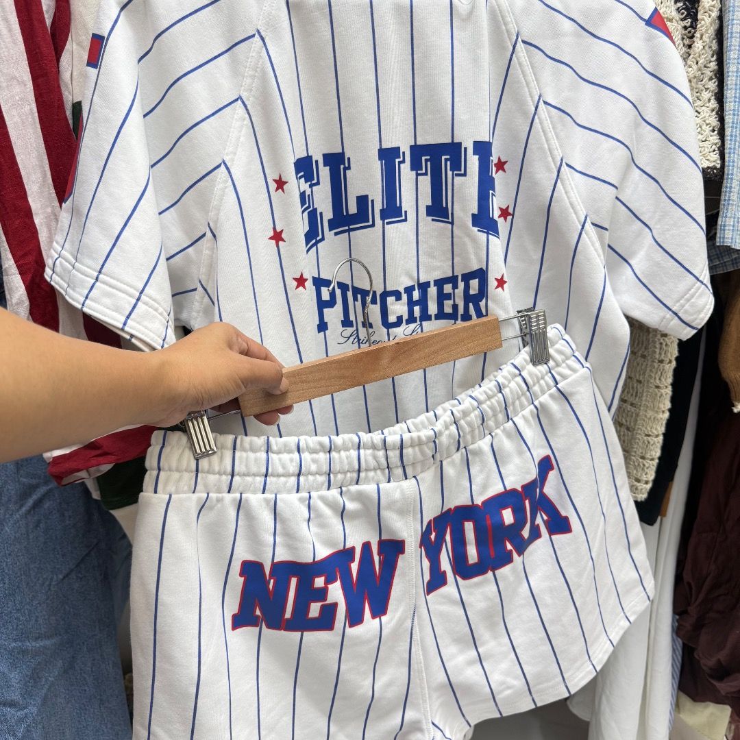 ZARA SET (Category: Sets or Coordinates) located in Manila. Submitted by everlastingtrends (Listing ID 1469885991, Image 2). Description: SMALL TOP / LARGE SHORTS RUNS BIG, CAN FIT TIL XL.