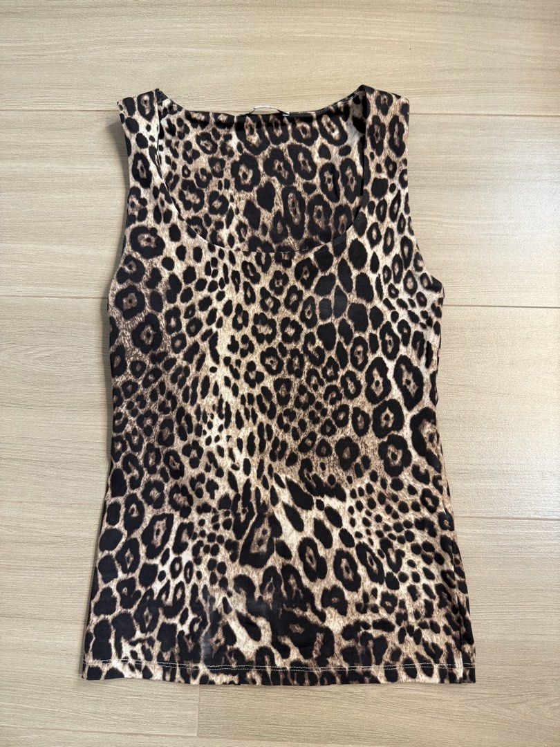 Zara Sleeveless Leopard Cheetah Print (Category: Sleeveless) located in Manila. Submitted by bella_boo (Listing ID 1469842782, Image 3). Description: sf co buyer.