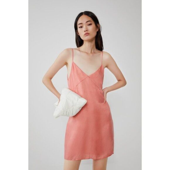 Zara slip dress (Category: Dresses) located in Tarlac. Submitted by kryssch (Listing ID 1469764349, Image 1). Description: Size M Brandnew with washable dirt lang .