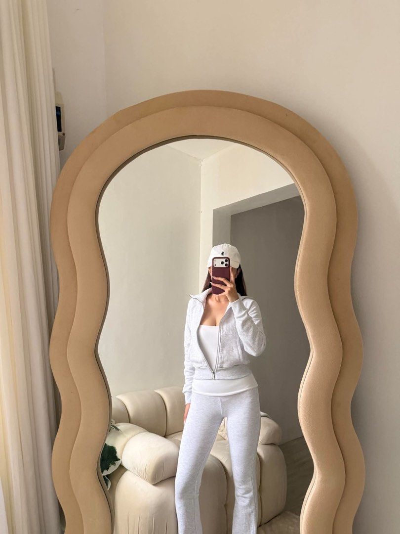 Zara Tracksuit (Category: Sets or Coordinates) located in Obando. Submitted by thea_pasa.bento.ig (Listing ID 1469810443, Image 2). Description: ZR TRACKSUIT SET🤎🥥 Small to Large available! ✨midwaist style ✨2 colors only( gray & brown ) ✨39-40 length for pants ✨semi stretch waist band ✨not oversized top( fitted type ) ✨flare cut type dm if you want ww pic DISCLAIMER: We sell authentic branded overruns.￼.