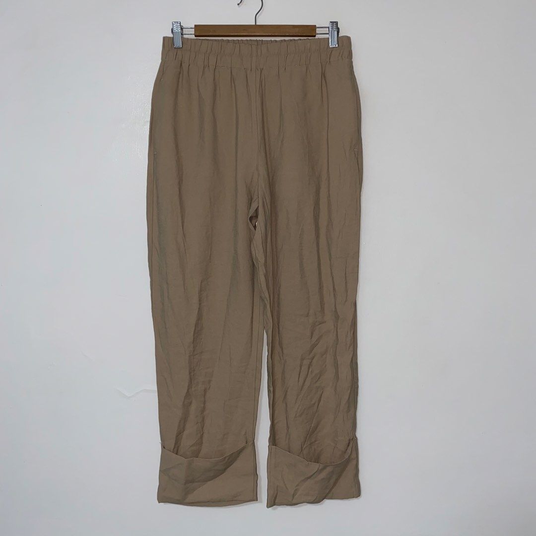 ZARA turn up hem pants (Category: Other Bottoms) located in San Jose del Monte. Submitted by mamiracky (Listing ID 1469886388, Image 3). Description: .