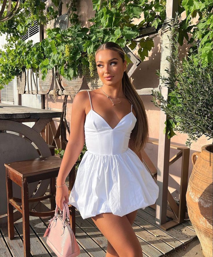 zara white balloon dress (Category: Dresses) located in Tarlac. Submitted by kryssch (Listing ID 1469767269, Image 1). Description: Brandnew size xs .
