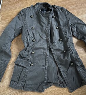(Category: ) located in . Submitted by unworntobarelyworn (Listing ID 1469864385, Image 1). Description: .