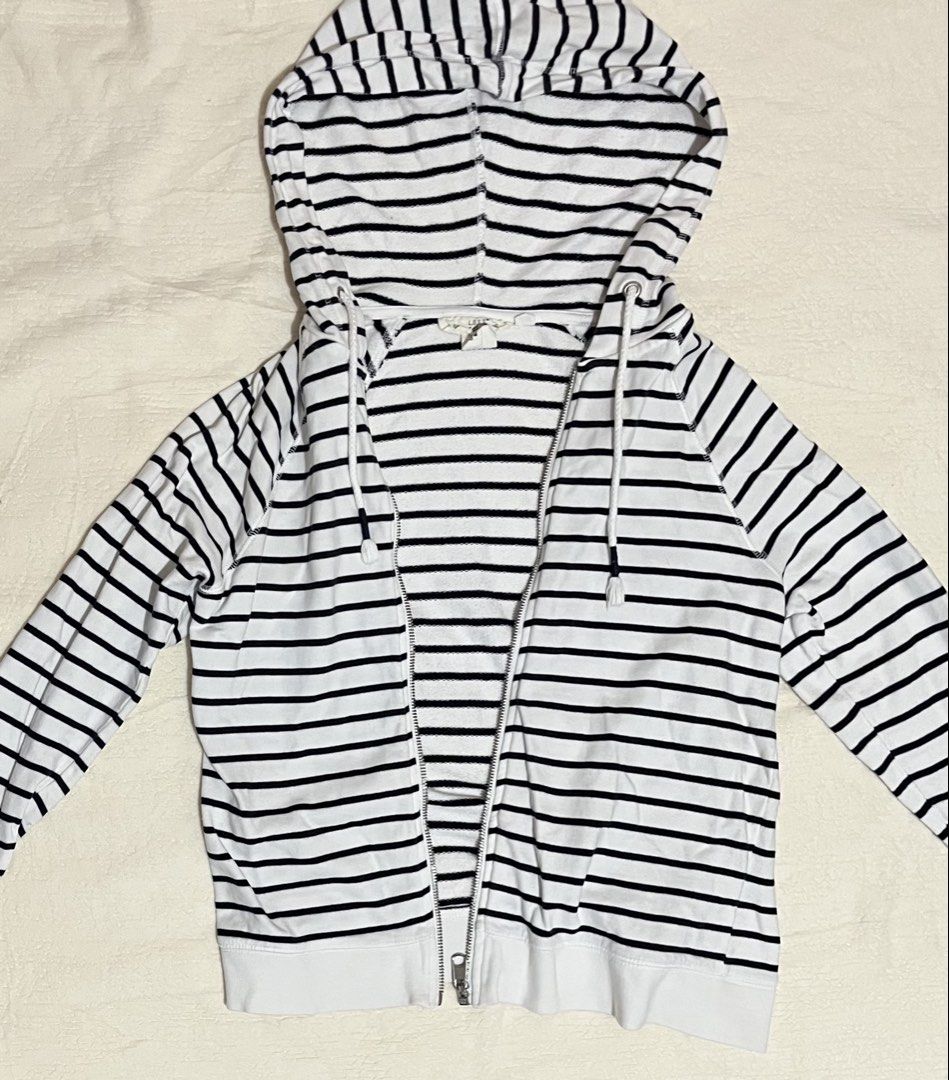 zebra striped jacket | s-m | ₱159 (Category: Coats, Jackets and Outerwear) located in Manila. Submitted by yours_eventually (Listing ID 1469907610, Image 2). Description: - Style: Black and white striped zip-up hoodie - Details: Drawstring hood with ribbed cuffs and hem - Material: Light fabric, perfect for easy everyday layering - Fit: Fits small to medium.