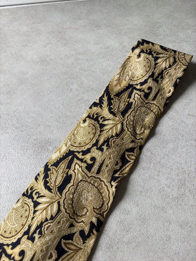 Zerbizone Italian Necktie (Category: Ties) located in Pasig City. Submitted by chamoisee (Listing ID 1469787797, Image 2). Description: Zerbizone Italian Necktie.