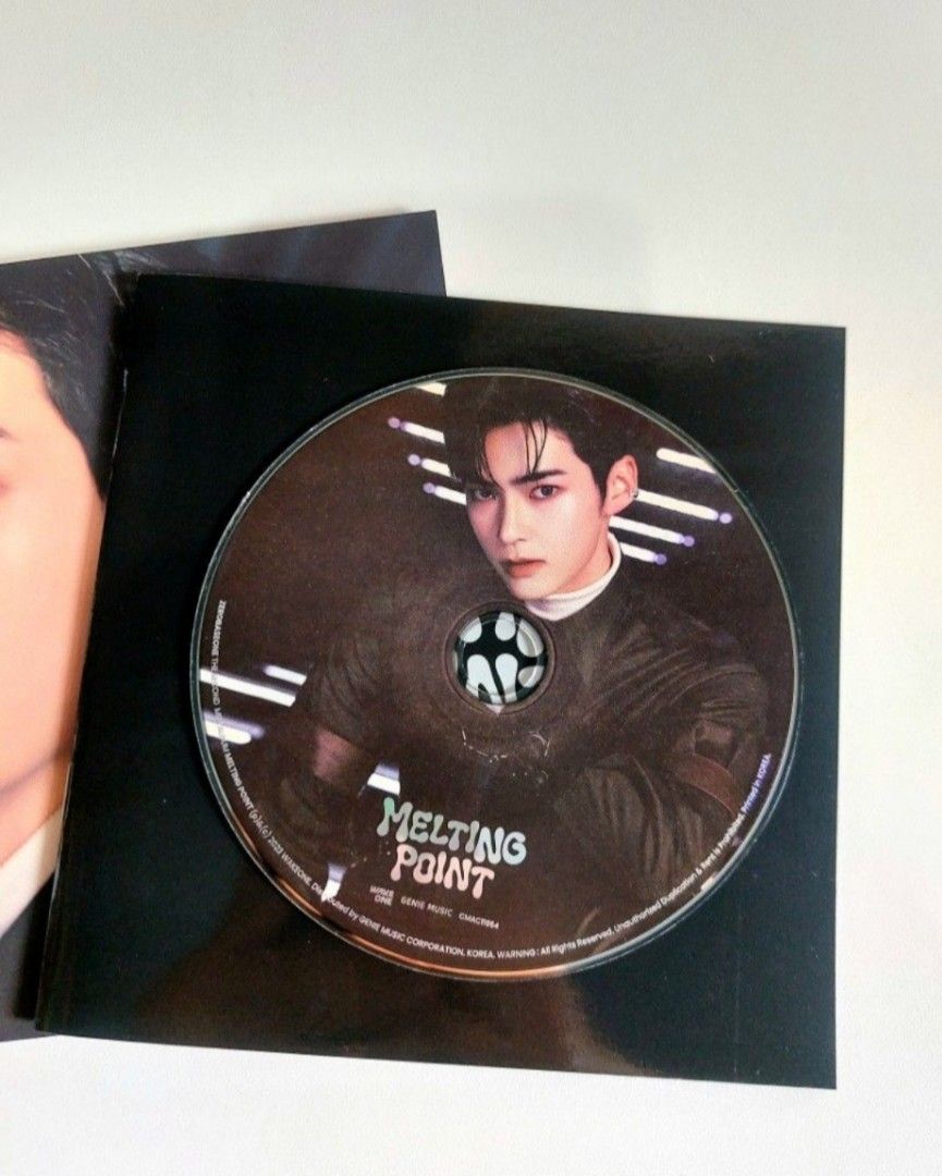ZEROBASEONE: Melting Point | Sung Hanbin digipack (unsealed) (Category: K-Wave Merchandise) located in Batangas. Submitted by solanasupersale (Listing ID 1469857904, Image 3). Description: 📚 major bookshelf clean out / clearance sale ~ — unsealed — inclusion: Sung Hanbin cover, booklet, CD, sticker, star ornament + stand — MOP: Gcash | fast shipping *feel free to send a message if you wish to negotiate the price :).