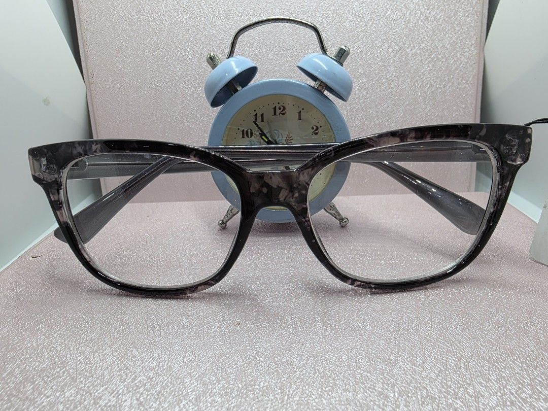 zigi&Marais cats eye (Category: Sunglasses & Eyewear) located in La Trinidad. Submitted by zasha28 (Listing ID 1469929023, Image 1). Description: new demo lens replaceable clear lens optical grade frame.