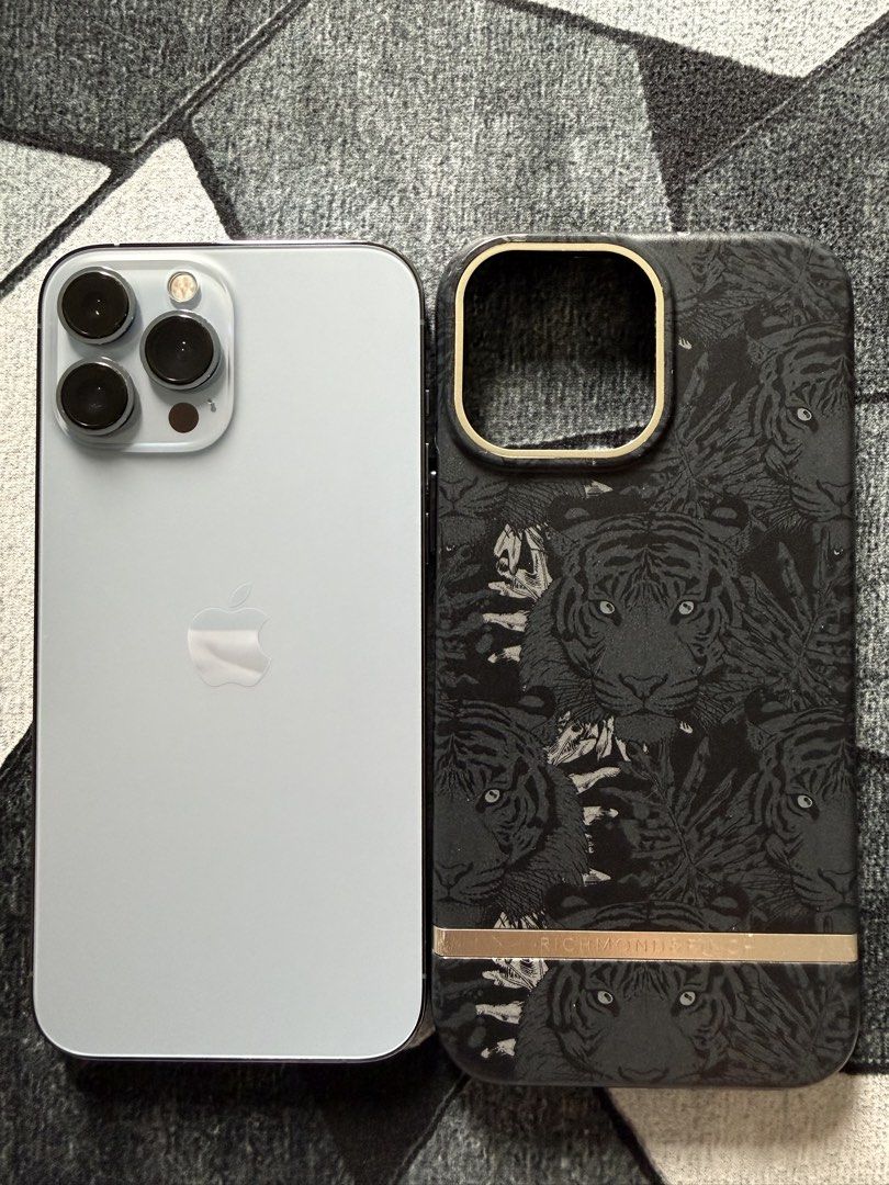 13 PRO MAX 256GB FOR SALE (Category: iPhone 13 Series) located in Manila. Submitted by ezrealsanji08 (Listing ID 1470029758, Image 2). Description: Decluttering: iPhone 13 Pro Max 256GB for sale Letting go of my very first iPhone 🥹 * 1st owner * Sierra Blue 💙 * With original box * Original Cable * Original Apple 20w Adapter also included * Richmond & Finch case * No history of repair * 73% battery health * With 1 minor scratch (see attached pho