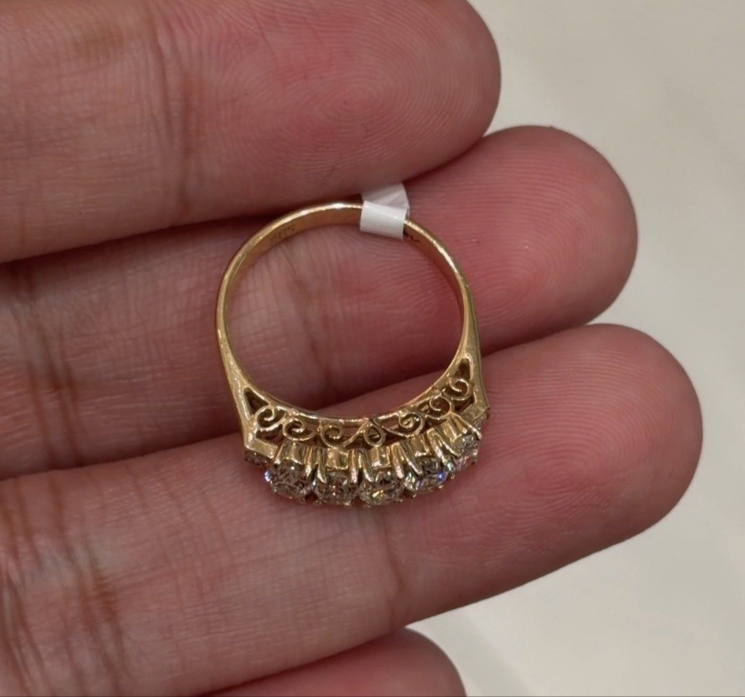 14K Yellow Gold Oval Diamond Vintage Ring (Category: Rings) located in Las Pinas. Submitted by houseofgems0 (Listing ID 1470090680, Image 2). Description: 14K Yellow Gold Oval Diamond Vintage Ring Details: - 14K Yellow Gold | 2.8 grams - Size: 6 - 2 round and 5 oval-cut natural diamonds - Total Carat Weight: 1ct - PRICE: ₱58,000 💎 All items are 100% AUTHENTIC/PAWNABLE. 💎 LAYAWAY AVAILABLE 4 months no interest. Send us a message to inquire..