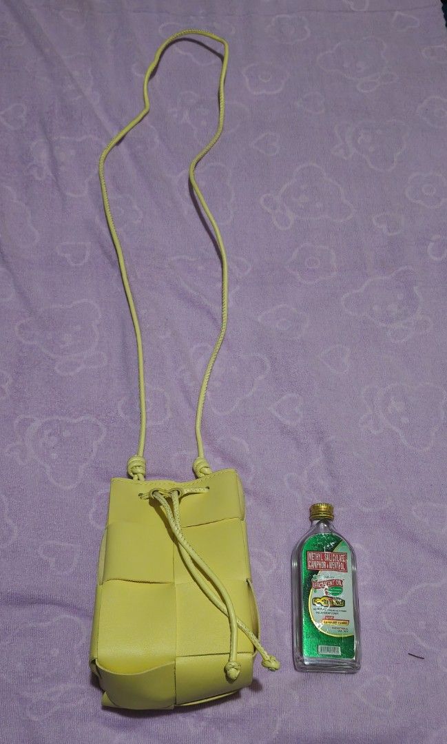 150 each (500 take all) (Category: Cross-body Bags) located in Villasis. Submitted by bunnybabe08 (Listing ID 1470133376, Image 2). Description: Unbranded shoulder/sling bags. I can send more pics per bag • Price: ₱150 each (500 if take all) • Reason for Selling (RFS): Decluttering / Closet cleanup • Mode of Payment (MOP): GCash / Bank Transfer • Shipping: Via J&T or LBC (buyer shoulders shipping fee) Available unless tagged as sold..