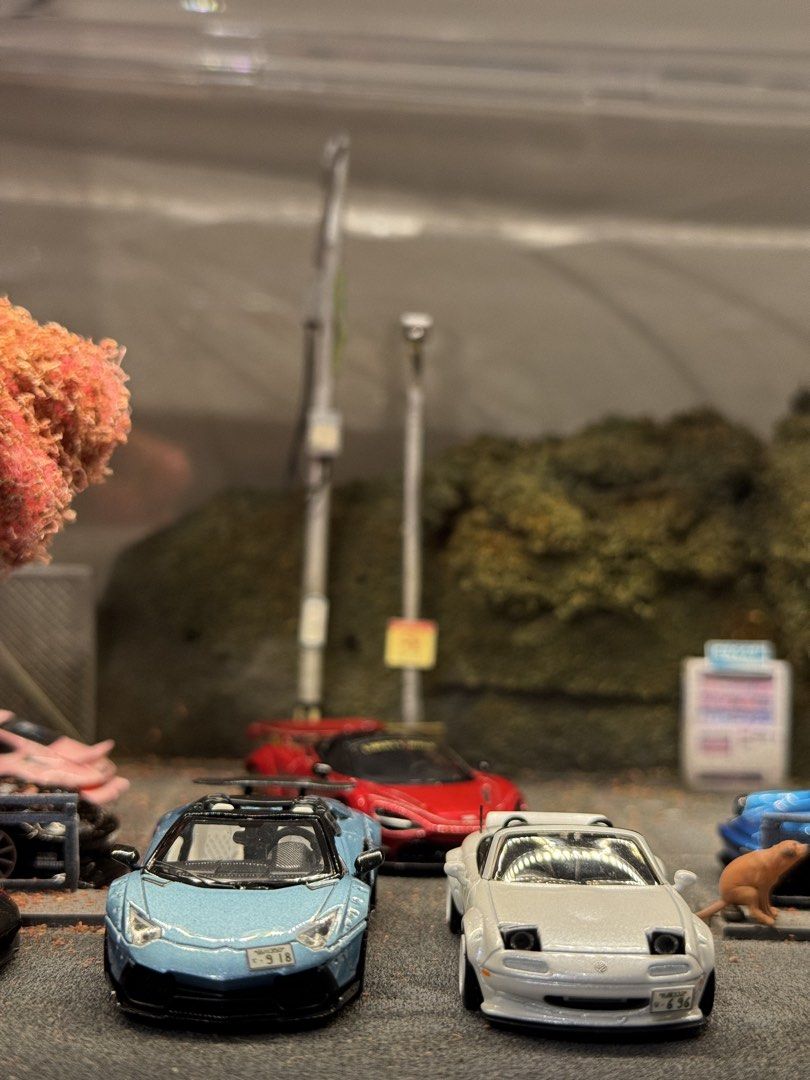 1/64 Truescale Diecast (Category: Vehicle & Diecast Models) located in Manila. Submitted by bchampagnepapii (Listing ID 1470075001, Image 1). Description: RM all (doors opening) aventador lbwk - 1700 Microturbo mazda miata - 900 minigt - camel land rover RM porsche 911 singer (opening trunk) - 900 Pink porsche 911 hoonigan (opening trunk) - 900 All of the cars on the last pic are for sale just send me a msg if you’re interested .