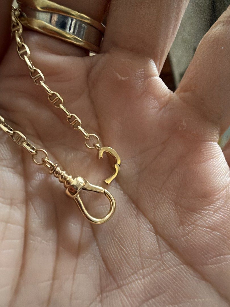 18K HK Mariner Gucci Chain 50cm (Category: Necklaces) located in Las Pinas. Submitted by biatster (Listing ID 1469984196, Image 3). Description: Double lock, clasp type. From HK fair .