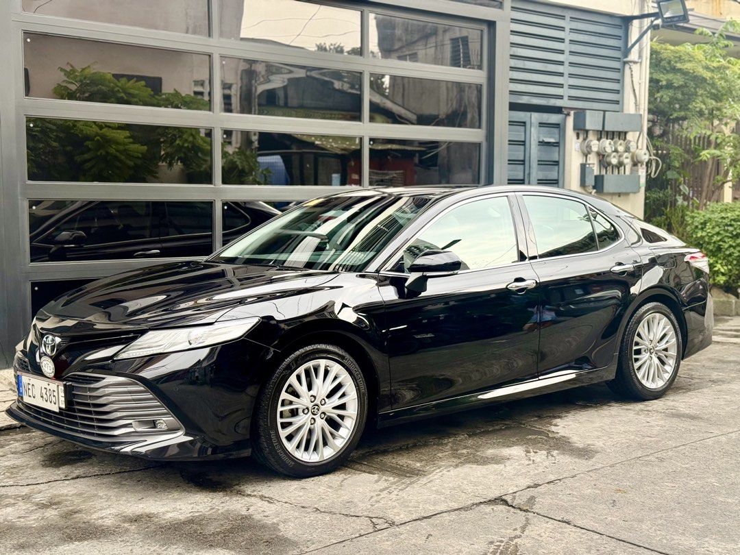 2019 Toyota Camry 2.5V FULLY CASA MAINTAINED Auto (Category: Used Cars) located in Pateros City. Submitted by raphaelinnookol (Listing ID 1470022476, Image 3). Description: 2019 Toyota Camry 2.5V Top of the line model 1st owner 60k plus kms mileage Full Casa Maintained with service Records at Toyota Alabang All Original Paint Zero Retouch or Repaint 4 Brand new Tires Still under Comprehensive Insurance until 2027 Complete owners manual, warranty 