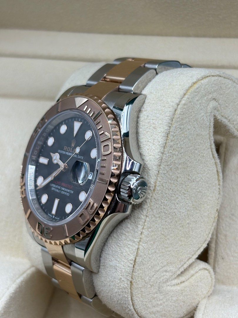 2024 Rolex Yacht-Master (Category: Luxury Watches) located in Pasig City. Submitted by nicoestradaa (Listing ID 1470057996, Image 3). Description: Rolex Yacht-Master 18k Rose Gold bezel and bracelet Black dial 40mm 126621 2024 year model 9.8/10 Complete set Open for authentication 890k.
