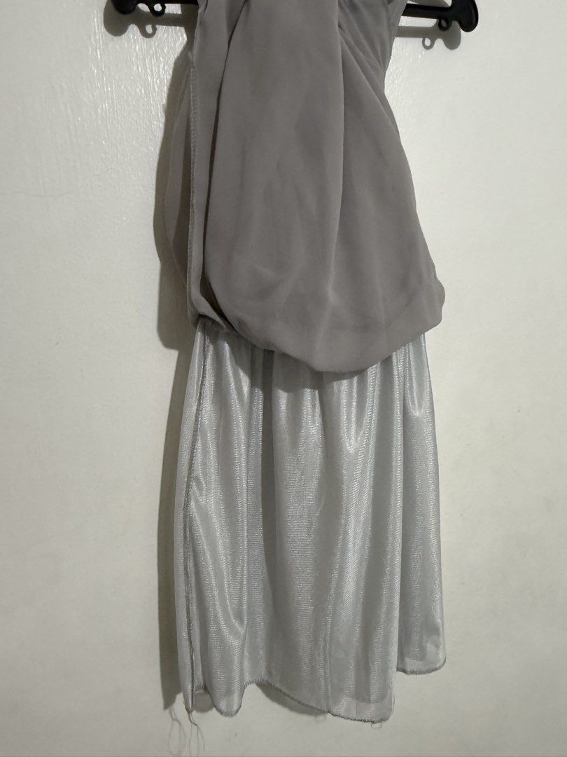 2 Flowy Formal Dresses | Size M | Elegant & Timeless 🤎🩶 (Category: Dresses) located in Quezon City. Submitted by quietfind (Listing ID 1470056467, Image 3). Description: Midi Dress Bundle Grey and Brown Sleeveless Tie Waist - Set of 2 sleeveless midi dresses - Lightweight fabric, ideal for warm weather and casual events - Clean condition, carefully hang-stored Selling these 2 beautiful dresses as a bundle! ✨ Dress 1: Gray Layered Maxi Dress * E