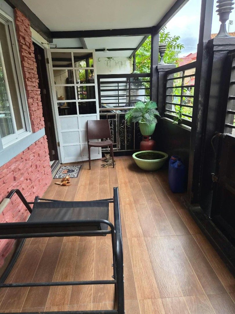 2-Storey House with Garage and Balcony (Category: House & Lot) located in Marilao. Submitted by jacklyn2019 (Listing ID 1470038811, Image 2). Description: RUSH FOR SALE HOUSE AND LOT LOCATED AT MARILAO GRAND VILLAS LOMA DE GATO MARILAO BULACAN 81SQM TOTAL LOT AREA ✅2 STOREY HOUSE ✅2 COMFORT ROOMS ✅3 BEDROOMS ✅WITH BALCONY ✅WITH CAR PARK ✅WITH SPACE FOR LAUNDRY AREA ✅WITH KITCHEN CABINETS ✅FULLY FURNISH NOTE: EXCLUDED ❎massage chair ❎sofa set ❎tv 