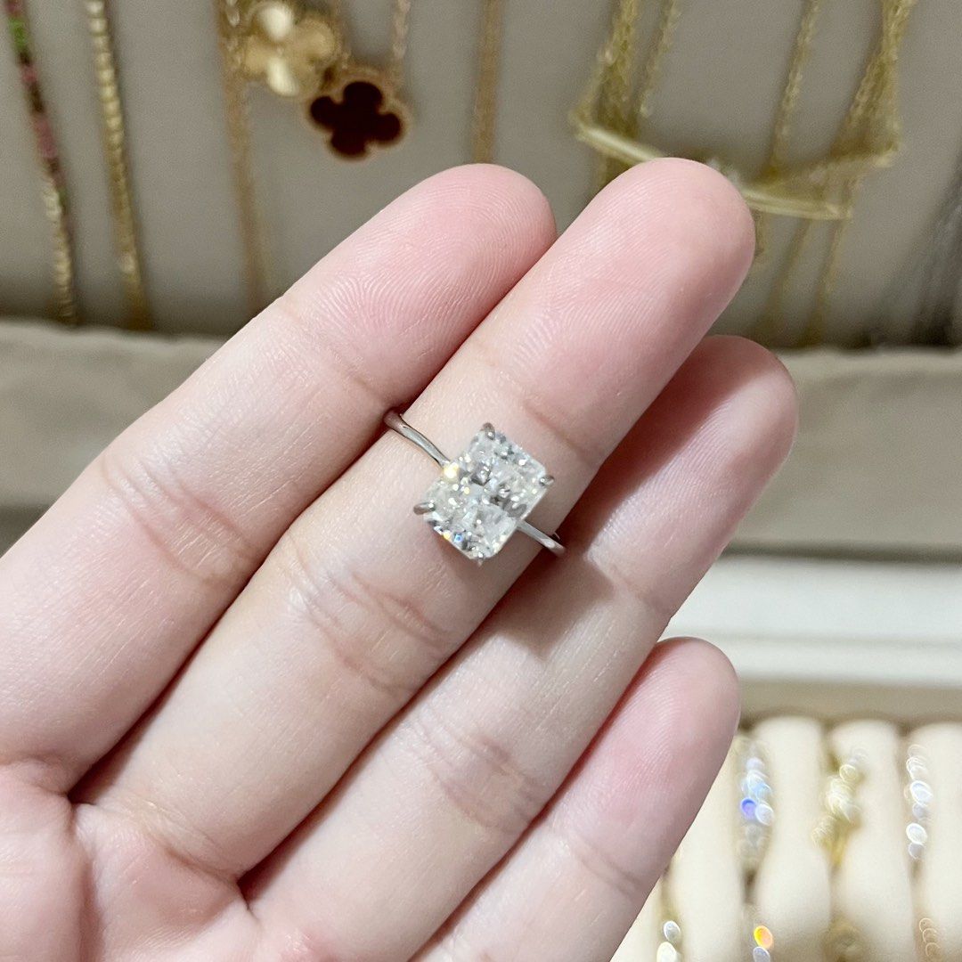 3CT RADIANT CUT MOISSANITE S925 RING (Category: Rings) located in Talavera. Submitted by curatedbykhy (Listing ID 1470098837, Image 2). Description: adjustable size s925 material (with markings) with certificate.