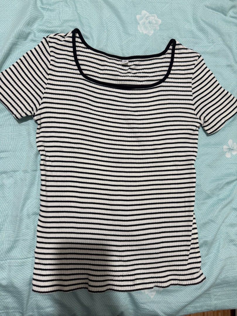 4 Uniqlo Ribbed Blouse Bundle M (Category: Shirts) located in Quezon City. Submitted by quietfind (Listing ID 1470057353, Image 2). Description: - Brand: Uniqlo - Set of 4 ribbed tops: White, Orange, Dusty Pink, Black-and-White Stripes - Size: M - Material: Cotton and spandex blend (stretchy & comfortable) - Styles: Scoop neckline and boat neckline - Condition: Good, plenty of wear left - Perfect daily basics that are easy to mix and match.
