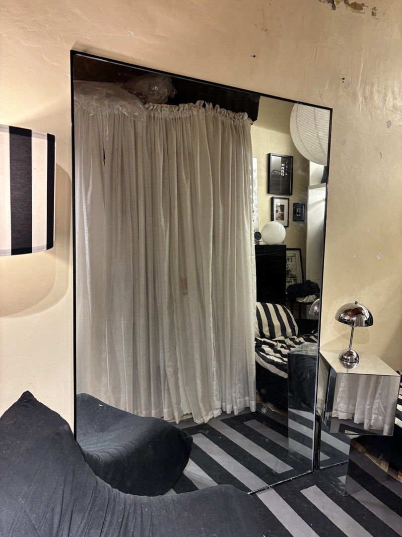 4ftx6ft whole body mirror (Category: Mirrors) located in Manila. Submitted by epiccrystal.e7ed4a (Listing ID 1470066695, Image 2). Description: pm po para makapag usap ng maayos .