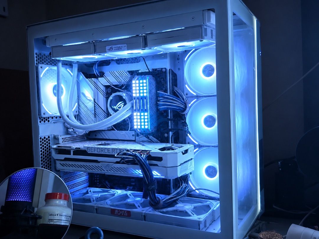 4K 🔥Gaming PC , White Custom Build, Computers & Tech, Desktops on Carousell