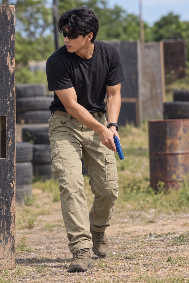 5.11 TACTICAL CONVERTIBLE PANTS (Category: Chinos) located in Cabuyao City. Submitted by pormanation-thrift-store (Listing ID 1469997576, Image 2). Description: 5.11 TACTICAL CONVERTIBLE PANTS Condition: LIKE NEW Color rate: 10/10 (PWEDE SA MASELAN) Size: 28 Dimes: 28-30”Wx 40”L Issue: NONE‼️ Price: 1800.