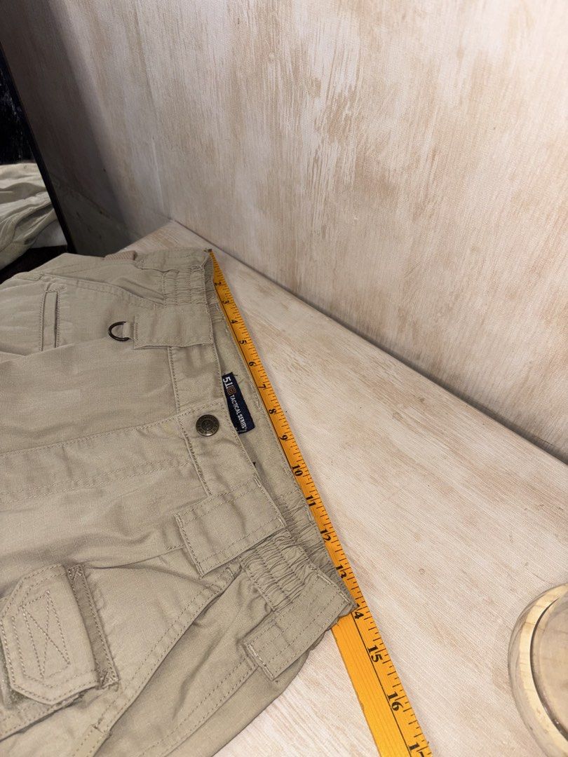 5.11 TACTICAL CONVERTIBLE PANTS (Category: Chinos) located in Cabuyao City. Submitted by pormanation-thrift-store (Listing ID 1469997576, Image 3). Description: 5.11 TACTICAL CONVERTIBLE PANTS Condition: LIKE NEW Color rate: 10/10 (PWEDE SA MASELAN) Size: 28 Dimes: 28-30”Wx 40”L Issue: NONE‼️ Price: 1800.