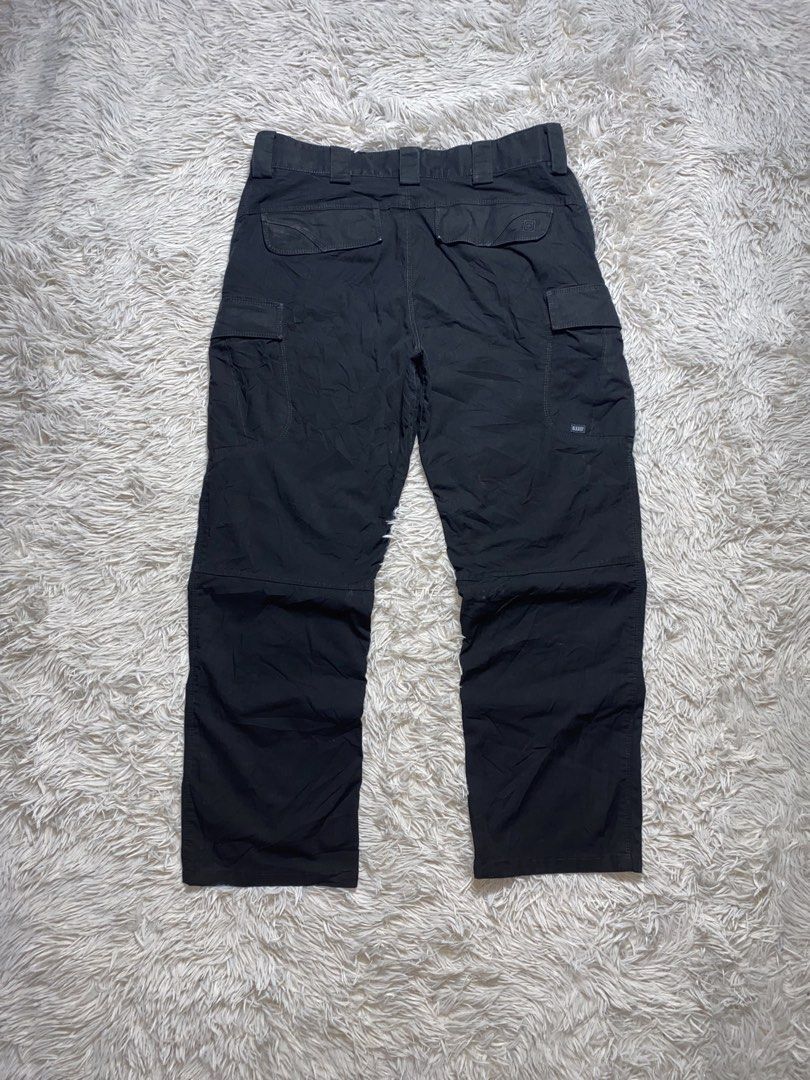 5.11 Tactical Men's Stryke Pants (Category: Chinos) located in Sibulan. Submitted by hunt_mafia (Listing ID 1470051037, Image 2). Description: 5.11 Tactical Men’s Stryke Pants Size 31-33 Width 21 Length 39 Hem 9 Excellent condition Free vouch for safe transaction Unli video call with item Price: 1574 shipped Loc: Negros Oriental.