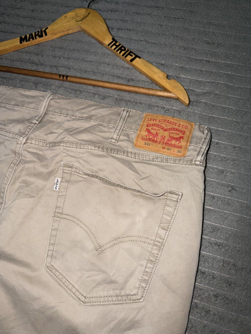541 LEVIS PANTS STRETCHABLE (Category: Jeans) located in Manila. Submitted by triptothrift7 (Listing ID 1470078827, Image 3). Description: message if you are interested! for fast transaction 541 LEVIS PANTS STRETCHABLE for only 1000 size 40on tag waistline 42 x 41 length hem 8.5 no major issue need wash only excellent condition color rate 9/10 mode of payment gcash or bank transfer location Biñan laguna.