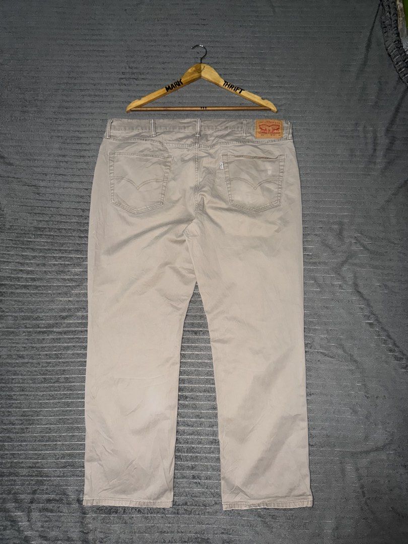 541 LEVIS PANTS STRETCHABLE (Category: Jeans) located in Manila. Submitted by triptothrift7 (Listing ID 1470078827, Image 2). Description: message if you are interested! for fast transaction 541 LEVIS PANTS STRETCHABLE for only 1000 size 40on tag waistline 42 x 41 length hem 8.5 no major issue need wash only excellent condition color rate 9/10 mode of payment gcash or bank transfer location Biñan laguna.