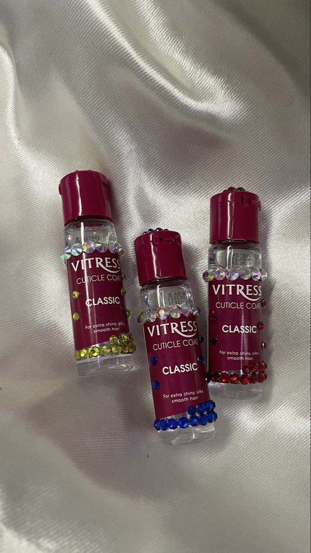 ✨ Barkada Bundle ✨ Handmade Bedazzled Vitress Cuticle Coat (3 x 15mL) (Category: Hair) located in Muntinlupa City. Submitted by danyu45 (Listing ID 1470101858, Image 1). Description: Everything is better in threes! Meet the Barkada Bundle—a set of three handmade bedazzled Vitress Classic Cuticle Coat (15 mL each), perfect for sharing with your besties… or keeping all to yourself. 💖 Each bottle is individually hand-decorated with rhinestones and 