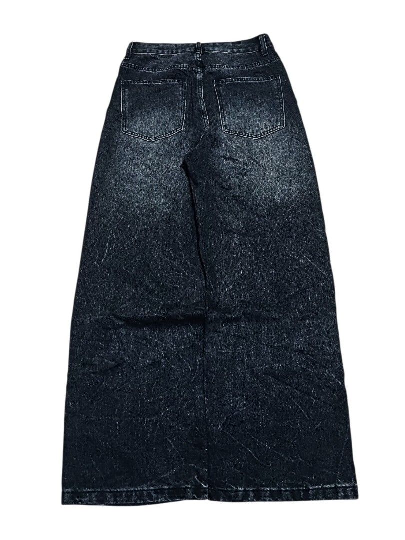 ⚡ BLACK BAGGY PANTS⚡ (Category: Jeans) located in Mendez-Nunez. Submitted by joziahshen09 (Listing ID 1470125597, Image 2). Description: ⚡ BLACK BAGGY PANTS⚡ MINE: 199 ⚡good fittings! ⚡good colorway ⚡no issue ⚡DIMES (inches 0 start) W- 30 L- 40 THIGH- 12.5 HEM- 10.