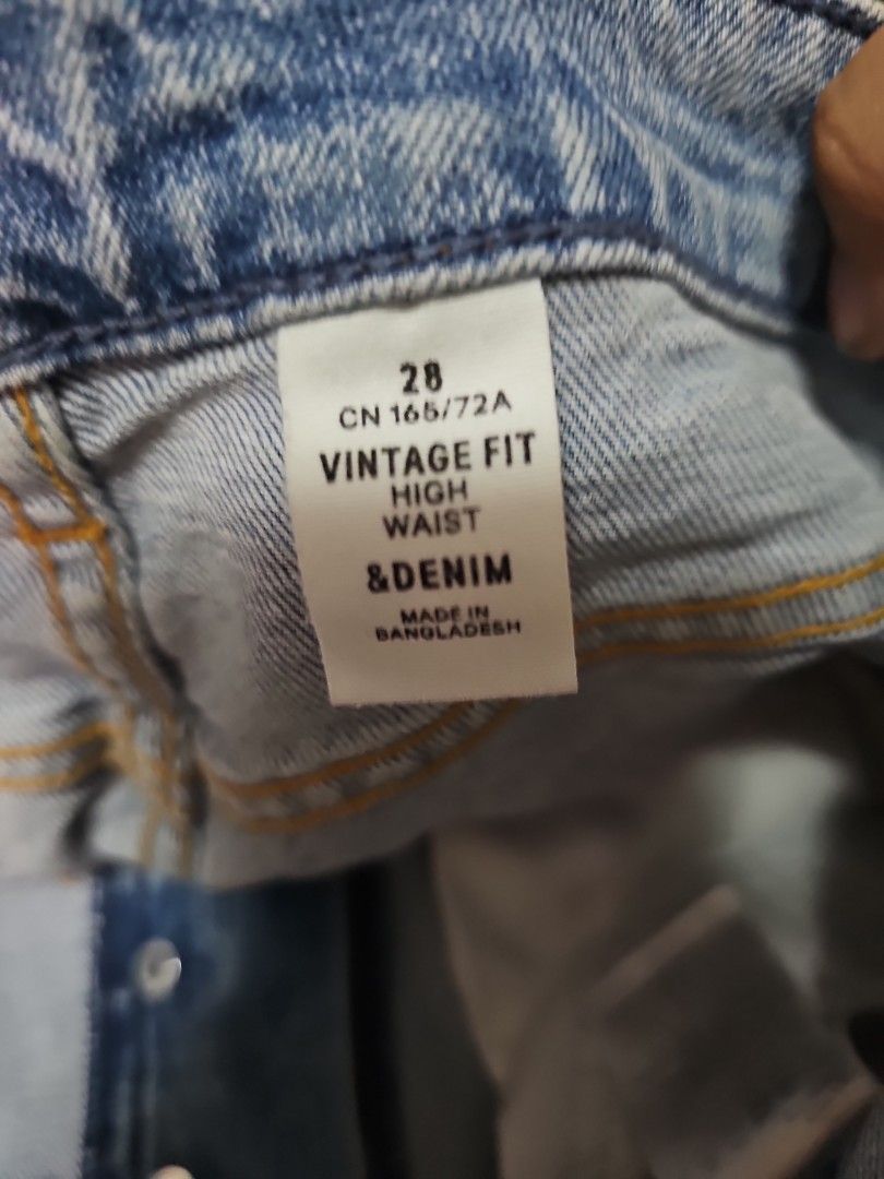 & Denim Light Wash Straight Leg Jeans (Category: Jeans) located in Lupao. Submitted by selahthriftedclothing (Listing ID 1470136560, Image 3). Description: - Brand: & Denim - Wash: Light / Acid wash with fading on thighs - Style: Classic five-pocket design - Closure: Button fly - Details: Tan leather brand patch on back waistband - Condition: Great casual everyday pants, easy to style with tees or sweaters.