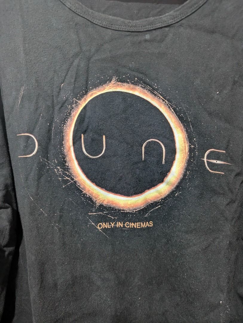 👕 Dune | Long-Sleeve Graphic Shirt (Category: Tshirts & Polo Shirts ) located in Agdangan. Submitted by ej-declutter (Listing ID 1470018619, Image 2). Description: For Dune: Part Three!!! 📏 Size: XL ↔️ Width: 21" 📐 Length: 36" ✨ Condition: Excellent Condition ⚠️ Issues/Defects: Need Wash.