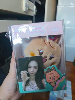 （分類：）位於 。 由 kpop_830 提交（商品編號 1470021929，圖片 1）。簡介： 。