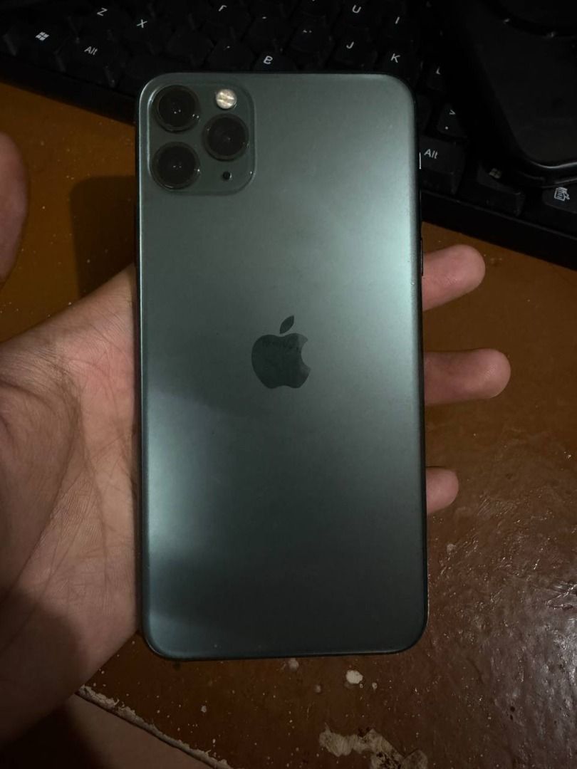 Ⓚ iPhone 11 Pro Max 64GB (Midnight Green) (Category: iPhone 11 Series) located in Cainta. Submitted by kinovault (Listing ID 1470127220, Image 1). Description: Product Specifications: Model: iPhone 11 Pro Max Color: Midnight Green Storage: 64GB Variant: Hongkong Price is Negotiable for Meet Ups! Details: - Dual Sim (HK Variant) - Apple Account Signed Out - iOS 18 - Battery Health 73% - Inclusions: Unit, Case and Wired EarPods Issues: - LCD Pink L