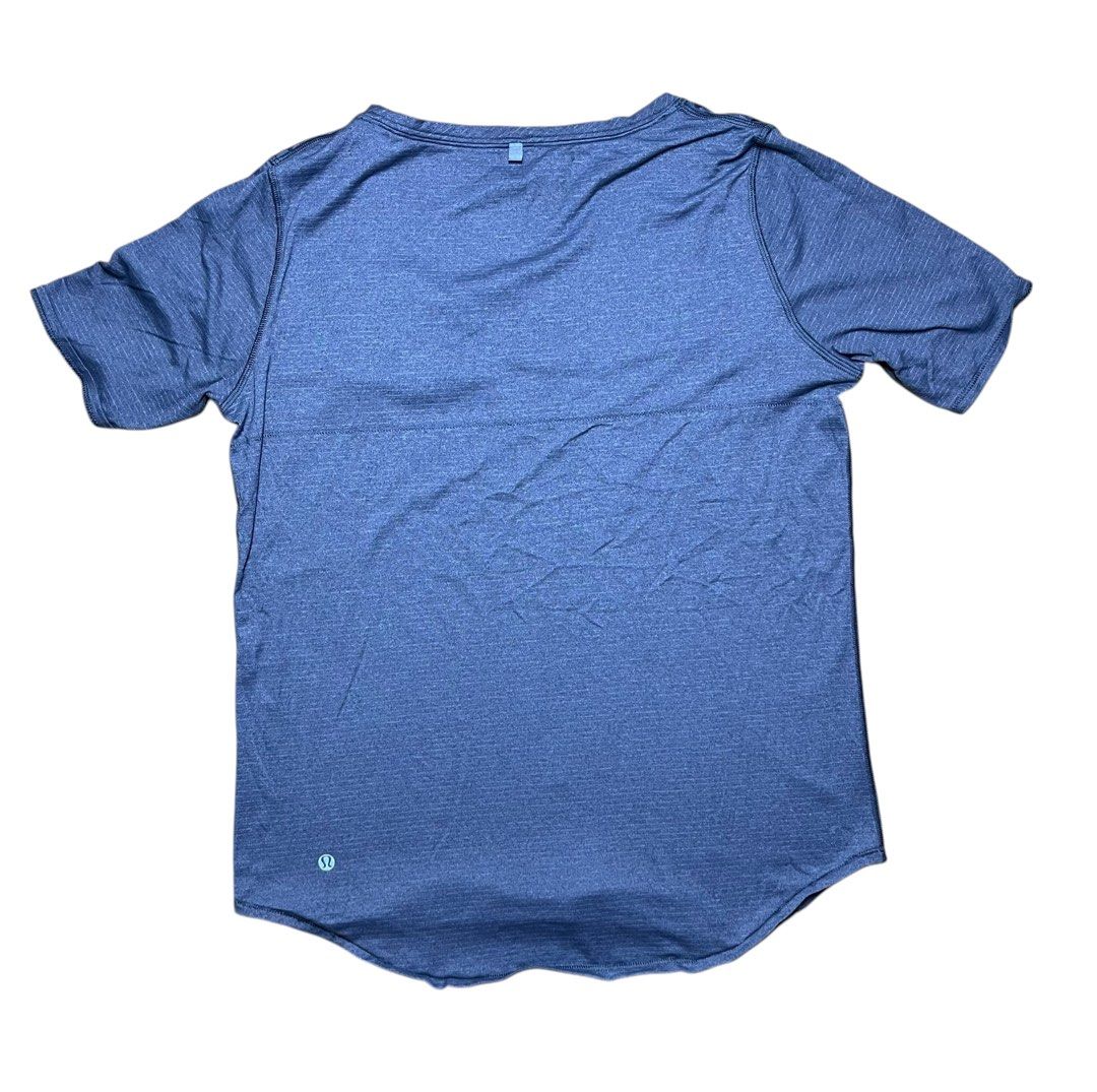 🔥 LULULEMON RUN-AWAY TEE 🔥 (Category: Activewear) located in Cebu City. Submitted by unwrappedph (Listing ID 1470017377, Image 2). Description: ❗KINDLY READ HERE FIRST, BEFORE SENDING A PM ❗ 🔥 LULULEMON RUN-AWAY TEE 🔥 📌 💯 Authentic/Legit LULULEMON Product 📌 Dot size LARGE to XL based on its measurements 📌 Fits 19 inches width by 26 inches length 📌 Stretcheable 📌 Reflective details sa harap 📌 In Very Good Condition or better 📌 Color Ra